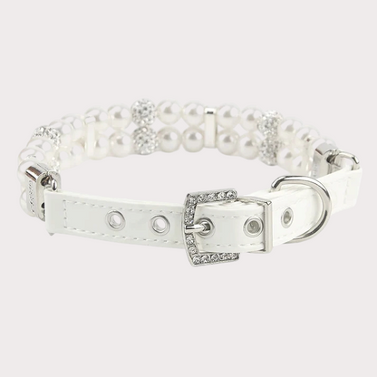 Collier pour chien avec perles et strass vue boucle de fermeture